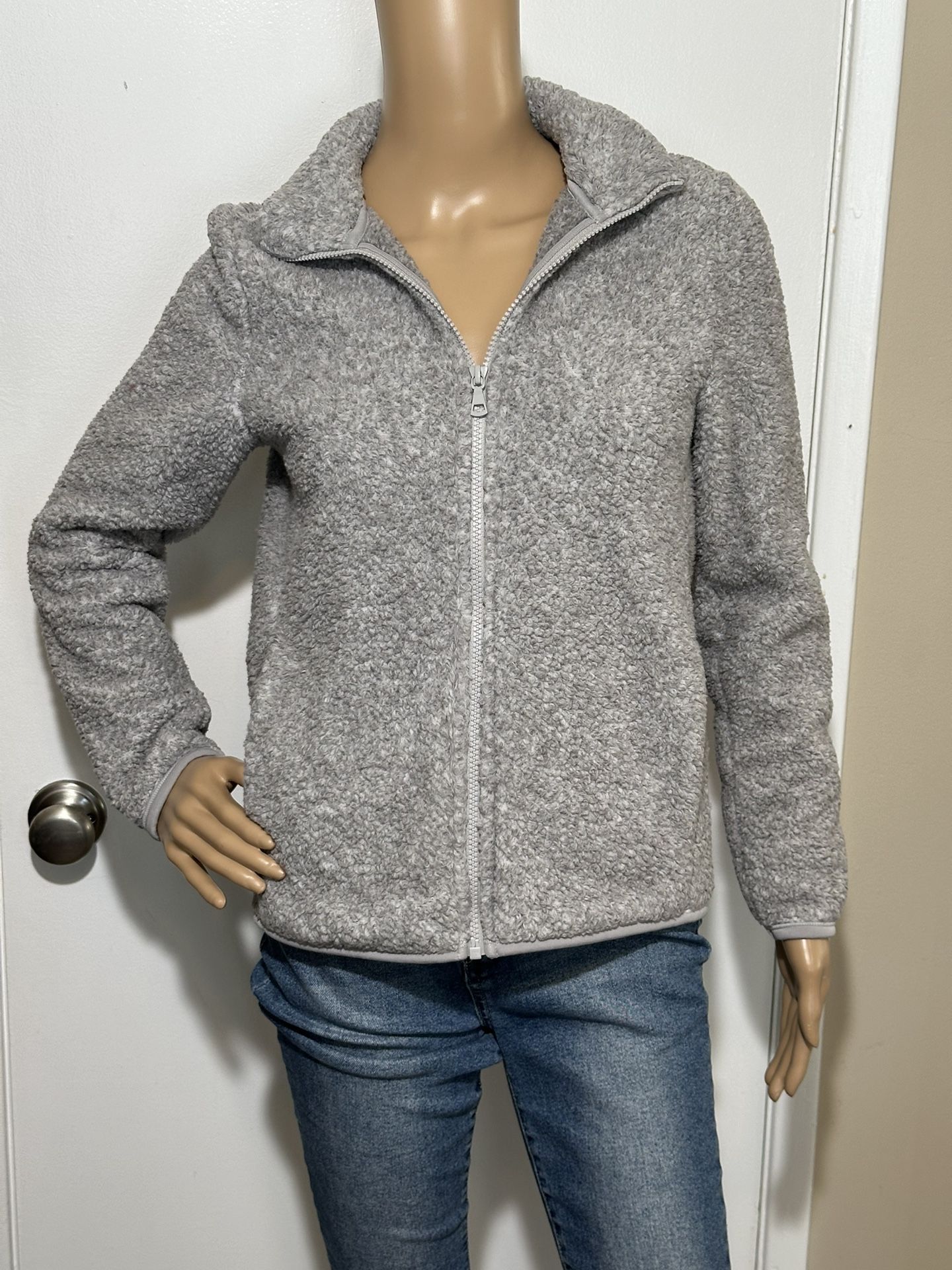 Women’s Grey Sherpa Sweater Size Small