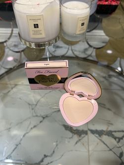Too faced Born This Way Soft Blur Flexible Finish Setting Powder FIRM PRICE