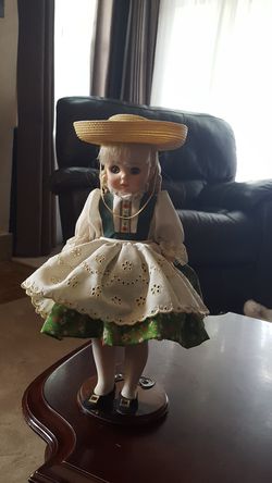 Heidi Madame Alexander 13 inch doll