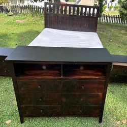 Complete Queen Bedroom Set