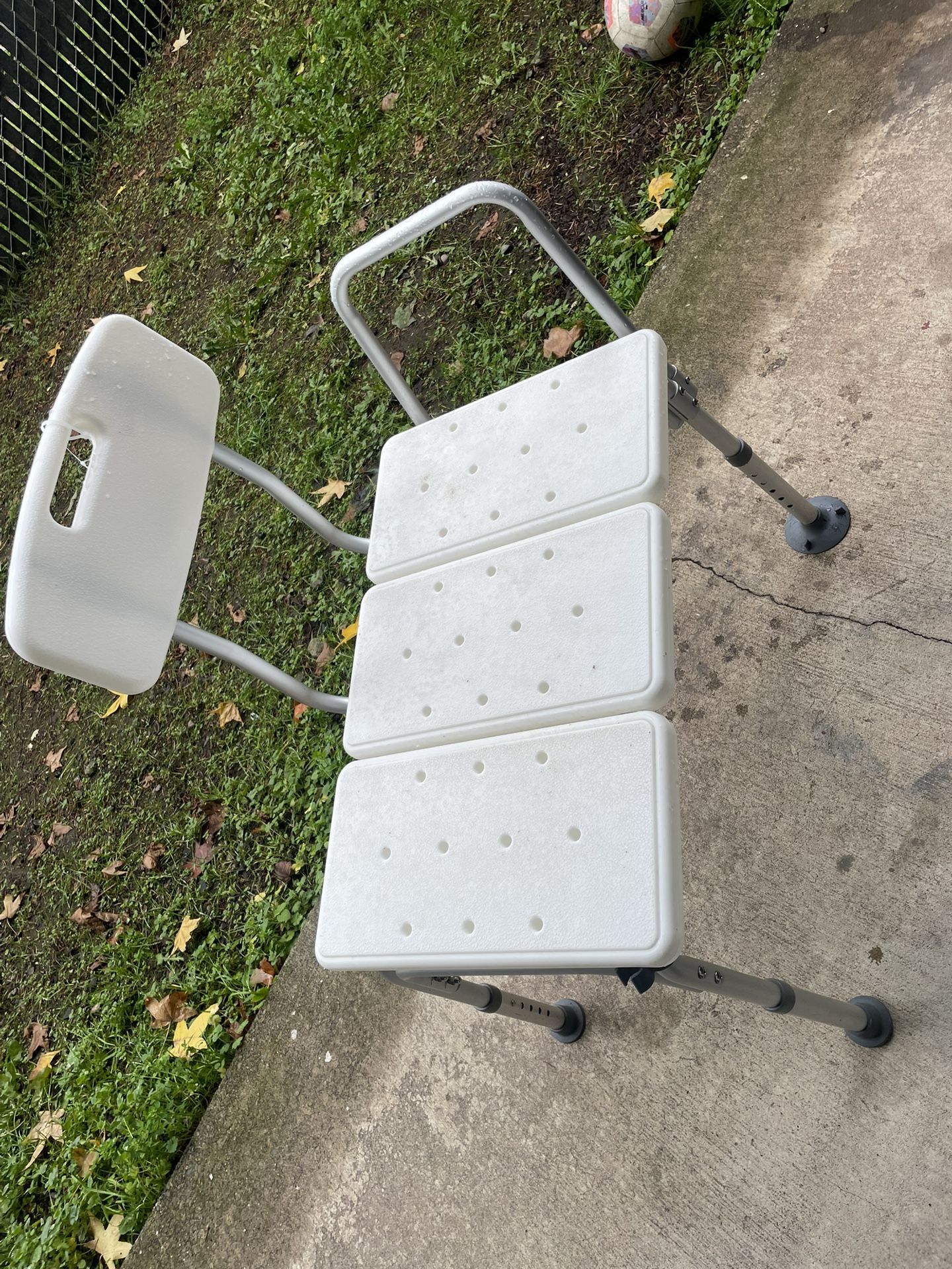  Free Seat For People To Shower In Need And Diapers For Free