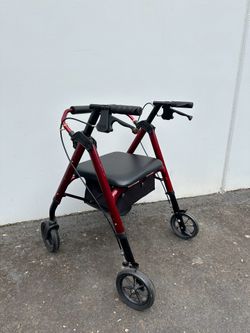 Nice sturdy extra wide walker