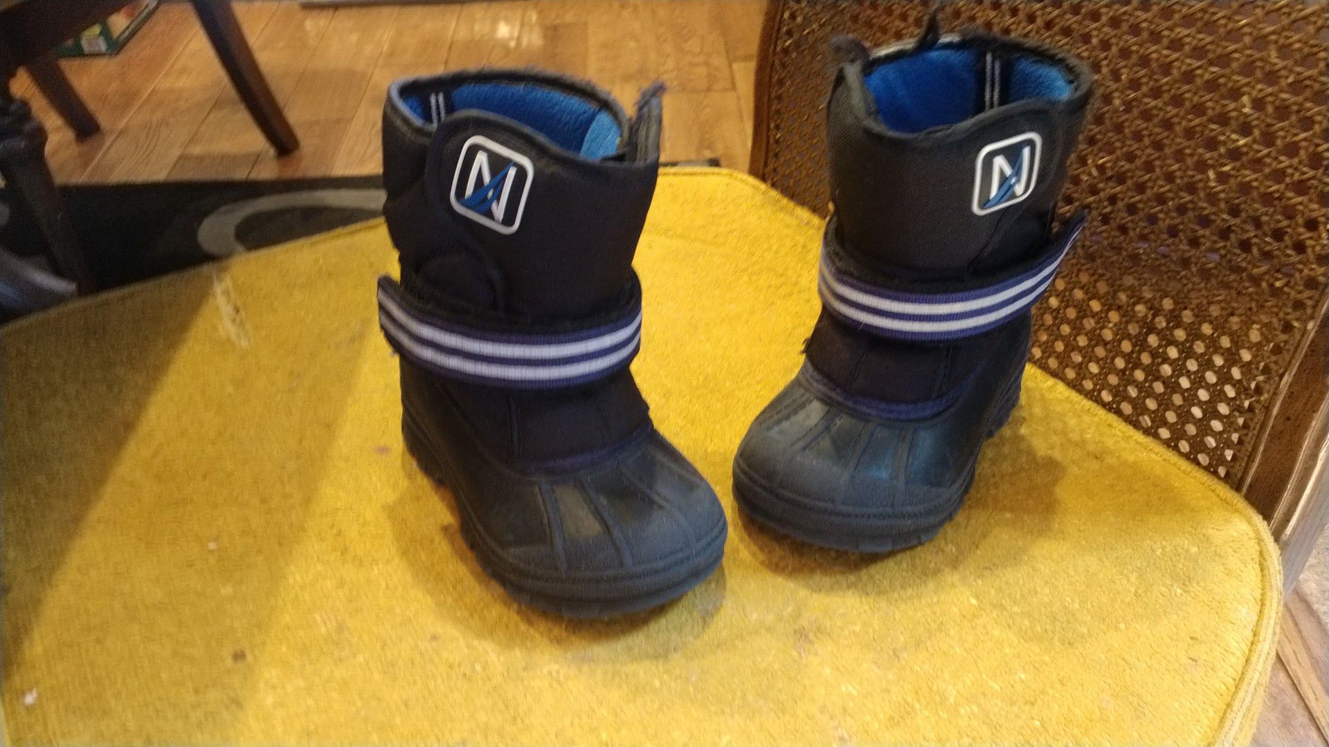 Nautica toddler snow boots