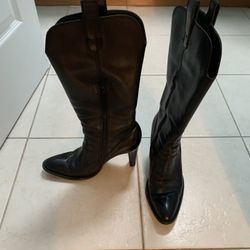BCBG Girls Size 7.5 black Sabry tall boots