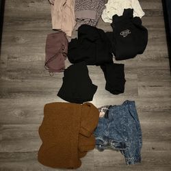 WOMANS TOPS SWEATERS/SHIRTS/JACKETS