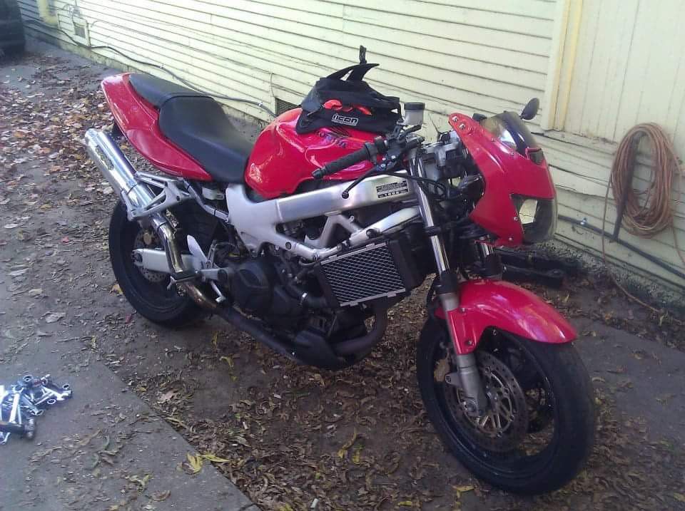 1998 Honda vtr1000f superhawk 996 beast v twin sportbike naked