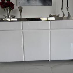 Harley White Buffet From City Furniture 