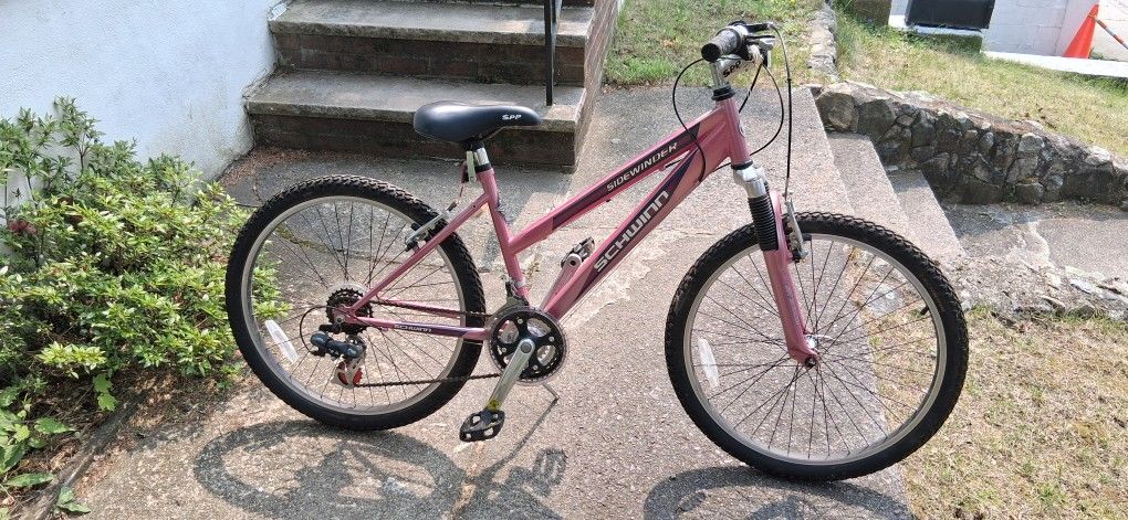 Schwin sidewinder Womens Moutain Bike New$115