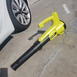 RYOBI
ONE+ 18V 90 MPH 250 CFM Cordless Battery Leaf Blower (Tool Only)