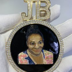 Custom 3D 💎 Hand-Painted Photo Memory Pendants 