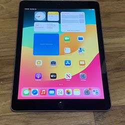 Apple iPad 6th Generation 32GB Wi-Fi **Excellent Condition**