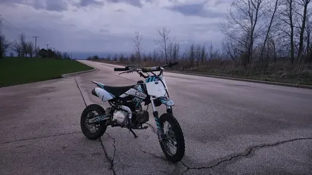 Syx moto 2022 blue roost fully automatic pit bike