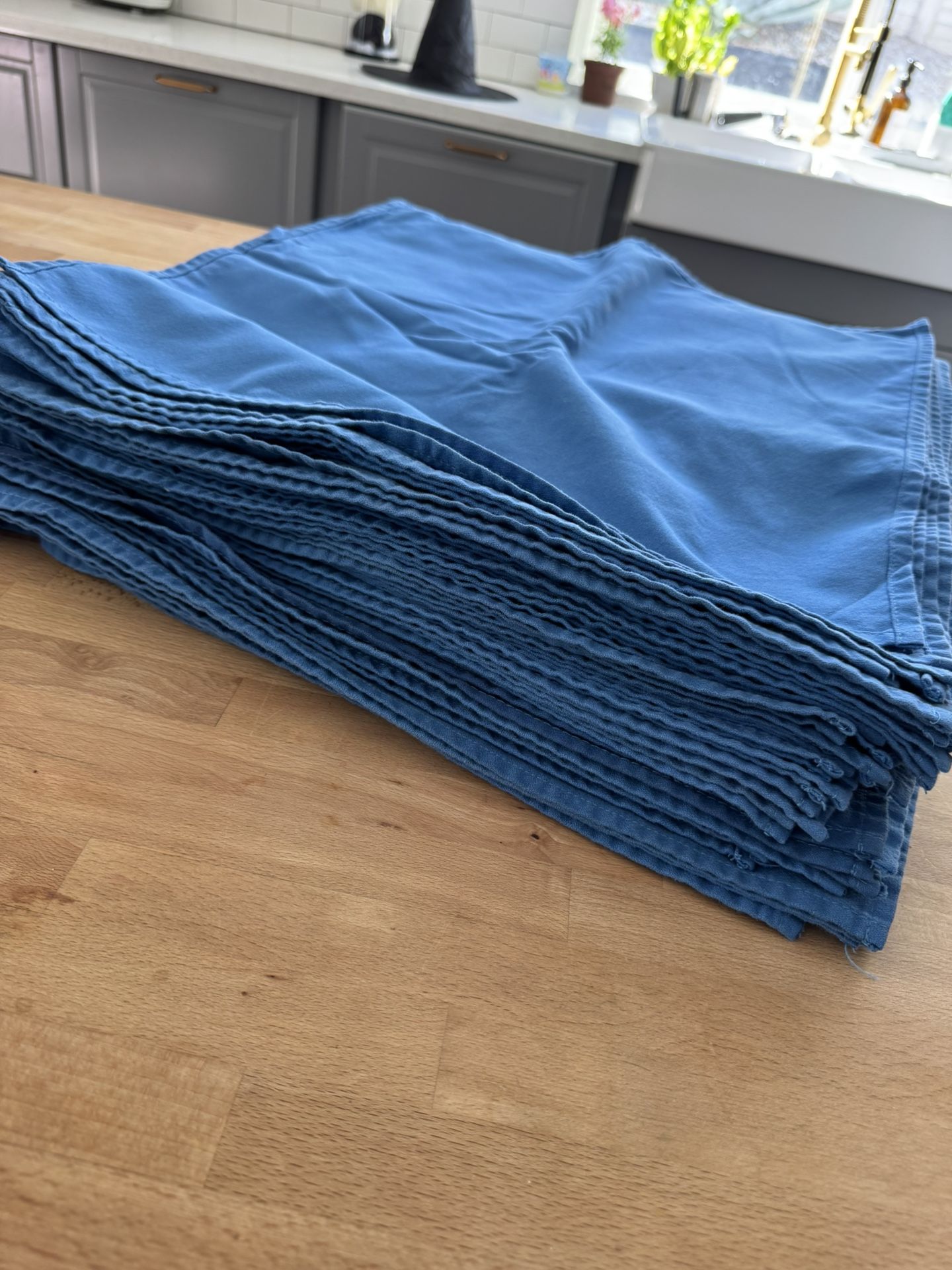 80 Cloth Napkins 