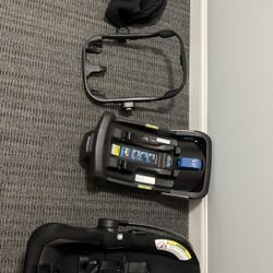 Nuna Car Seat With Car Adaptor And Stroller Adaptor 