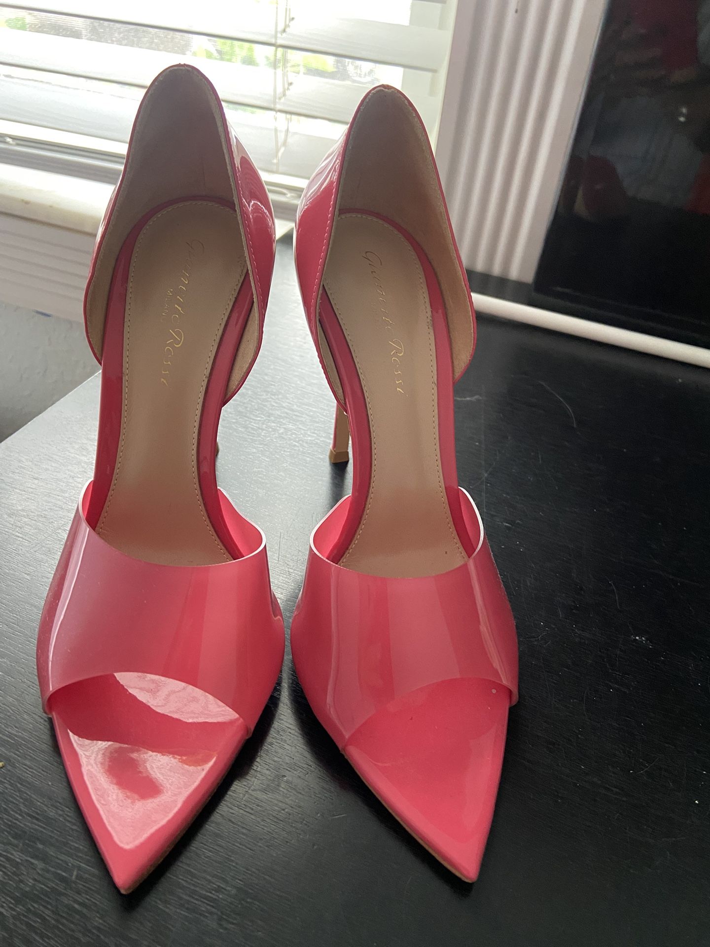 Gianvito Rossi Pink Pumps