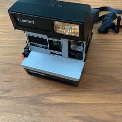 Polaroid One Step Flash Camera