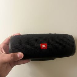 JBL Charge 4