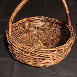 Large Wicker Gathering Basket With Handle Sturdy & Intact