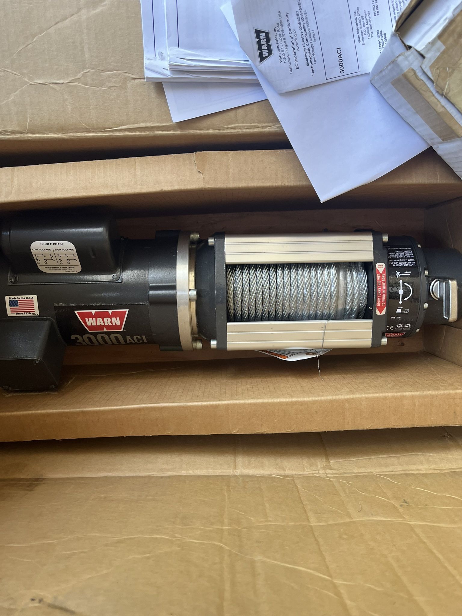 WARN ACI 120V WINCH W/REMOTE