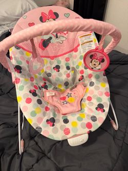 Baby girl bouncer like new