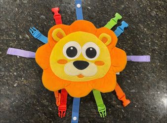 White Dolphin Toys Lion Buckles Sensory Toddler Toy