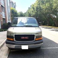 2011 GMC Savana