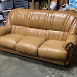 Retro Style Leather Couch/Sofa 