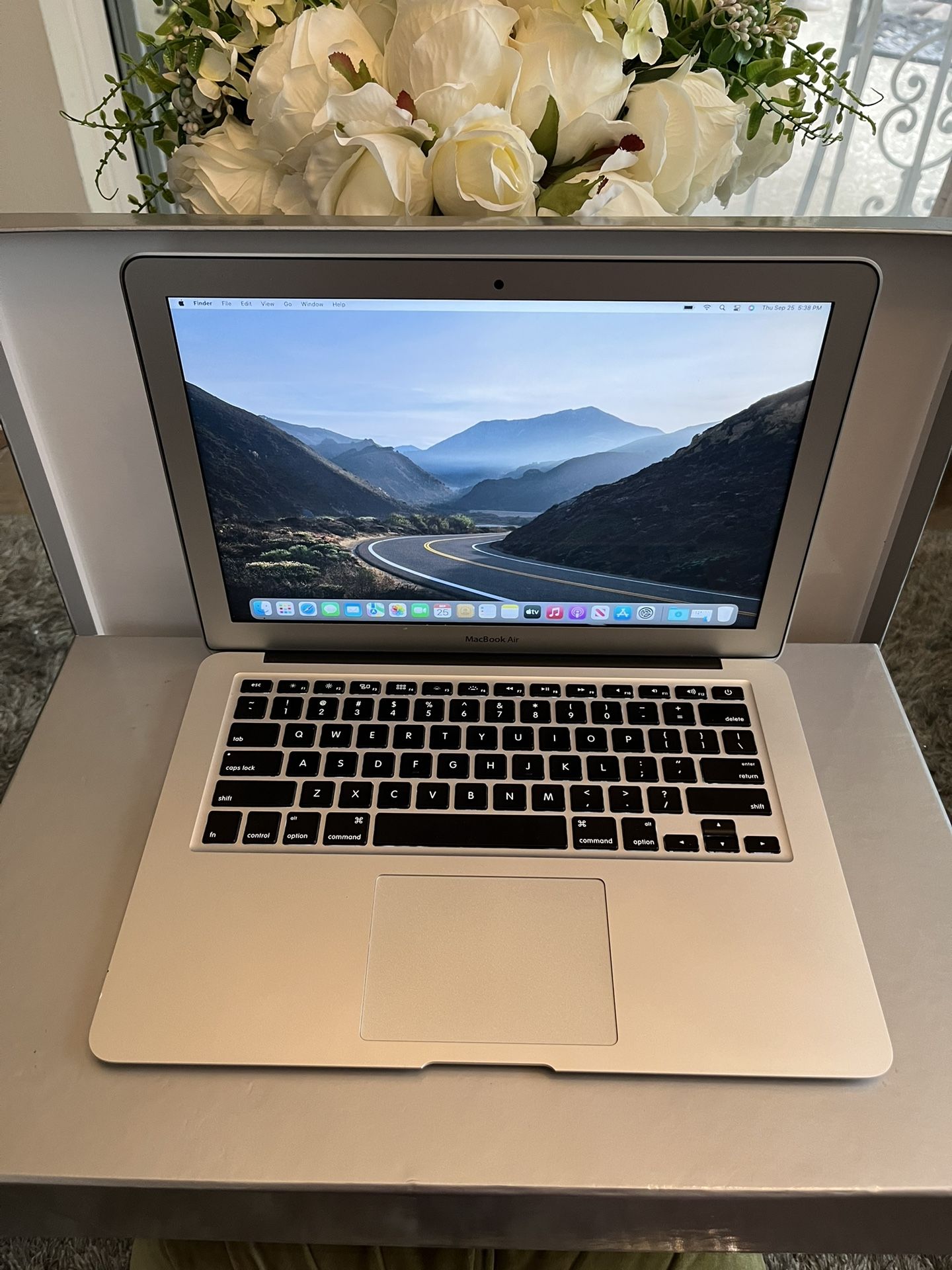 Apple MacBook Air A1466 13” 2017 Laptop Intel i5 8GB RAM 128GB SSD MacOS Sonoma - $179