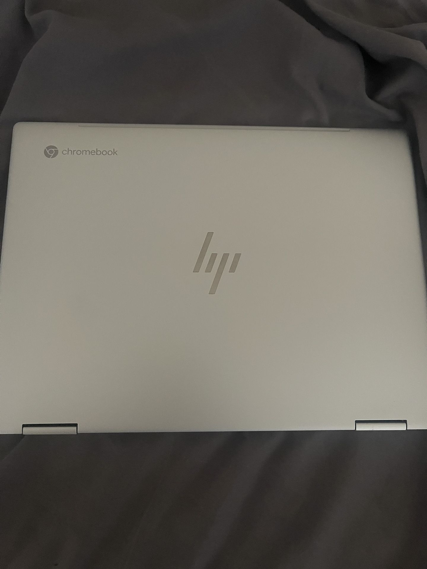 HP Elite Chromebook 1030 13.5”in - i7 1.8GHz 128GB SSD - 16GB RAM