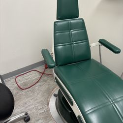 Dental chair