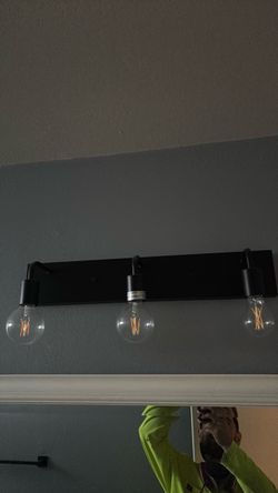 Bathroom vanity light fixture