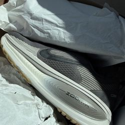 Nike Vomero 18 Size 8.5 Gray