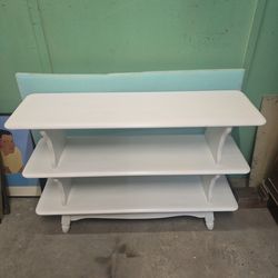 White maple wood shelf