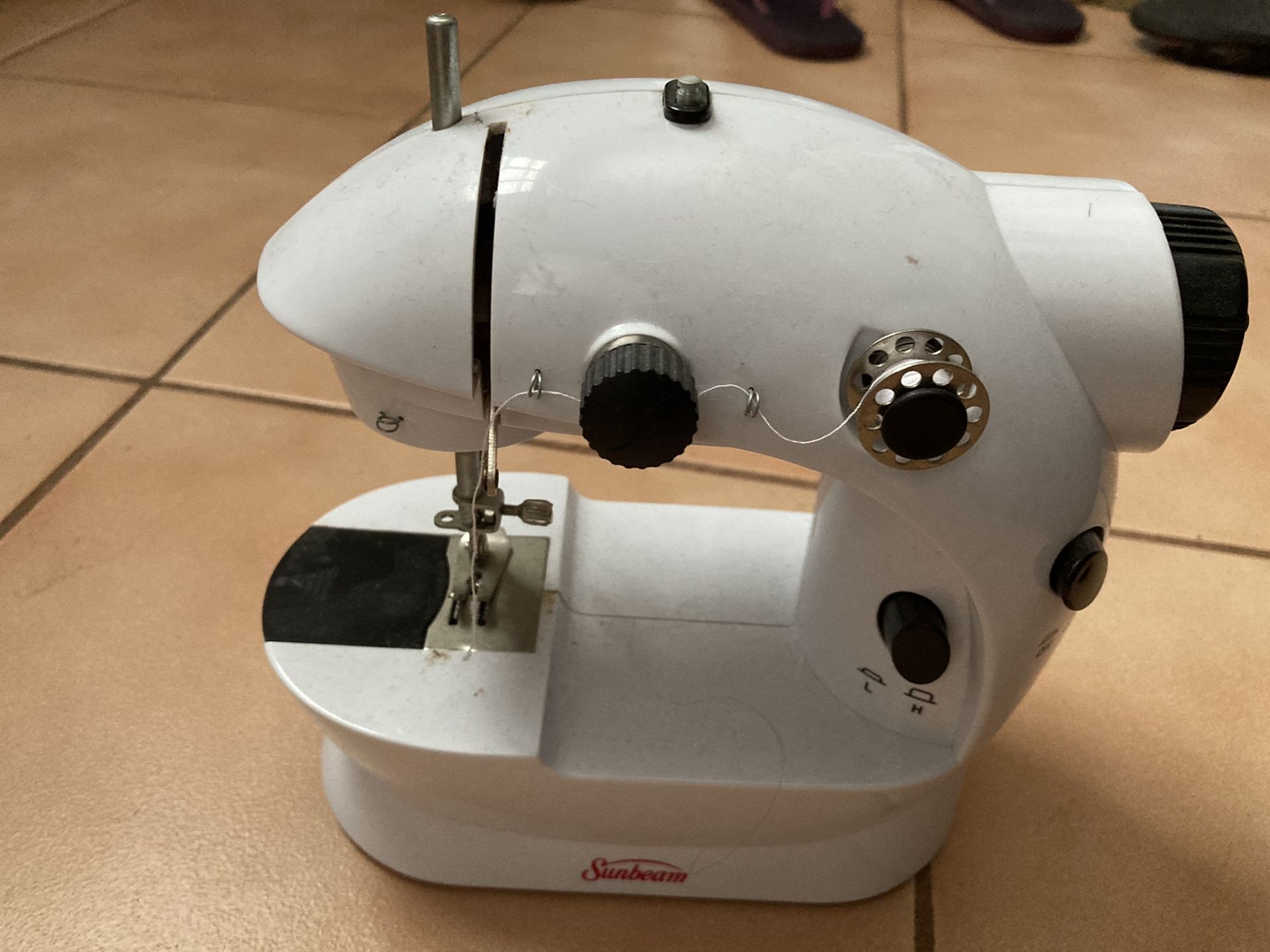 Sunbeam Mini Sewing Machine