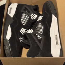 Air Jordan 4 Shoe
