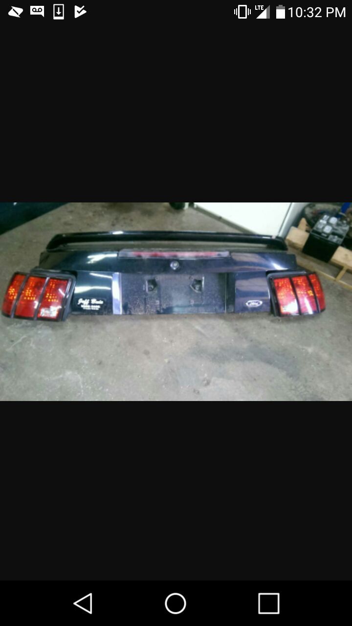 1999 to 2004 mustang tail lights