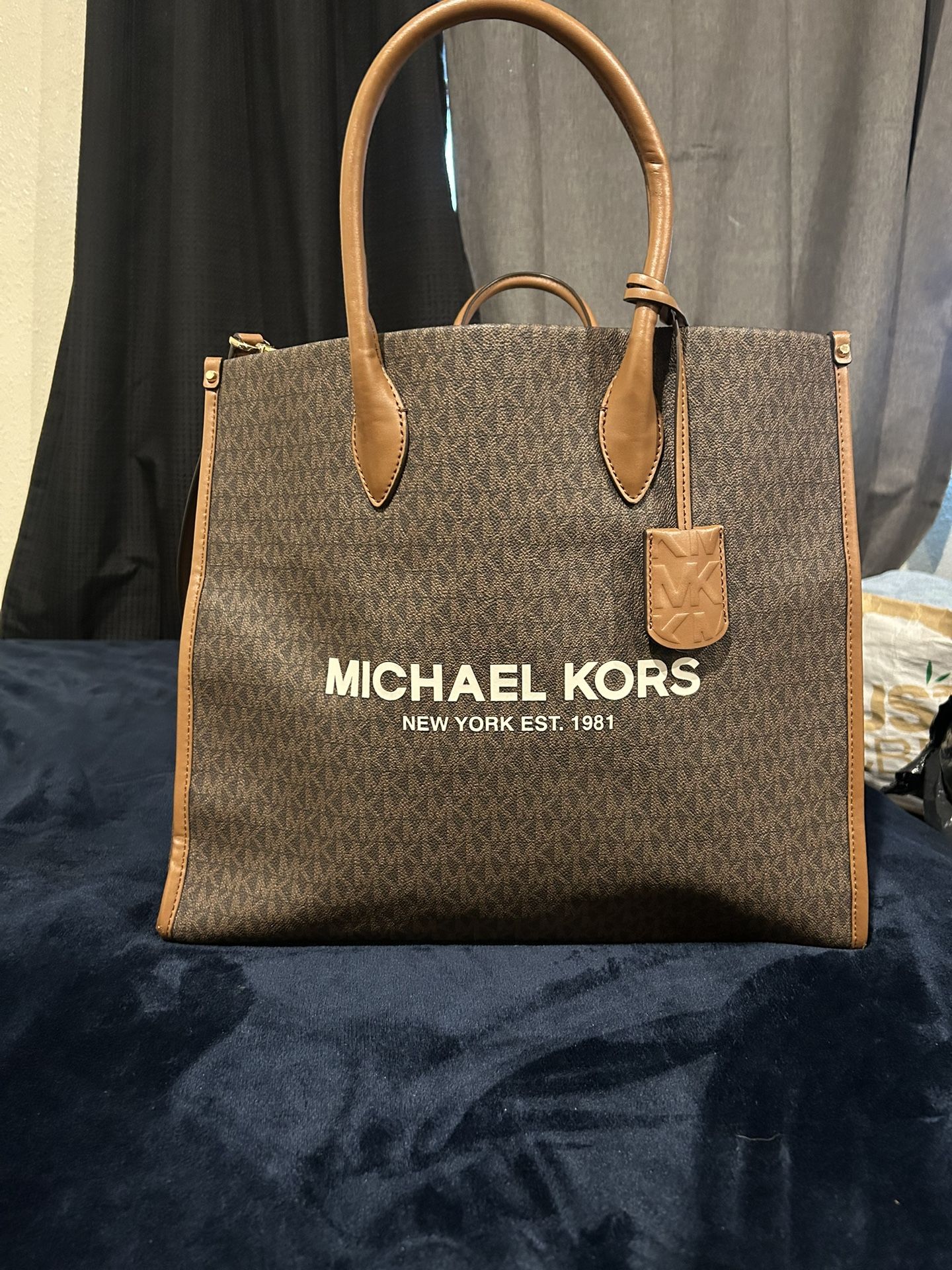 Michael Kors Mirella Large NS Tote in Signature Brown