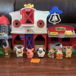 Fisher-Price Little People Animals Farm W/ figures included.
