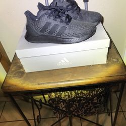 New Adidas Shoes Size 7
