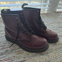 Burgundy DOC MARTEN