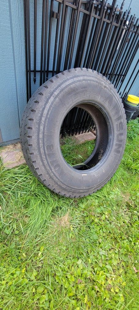 Large Tire For Fitness Strongman Crossfit Training