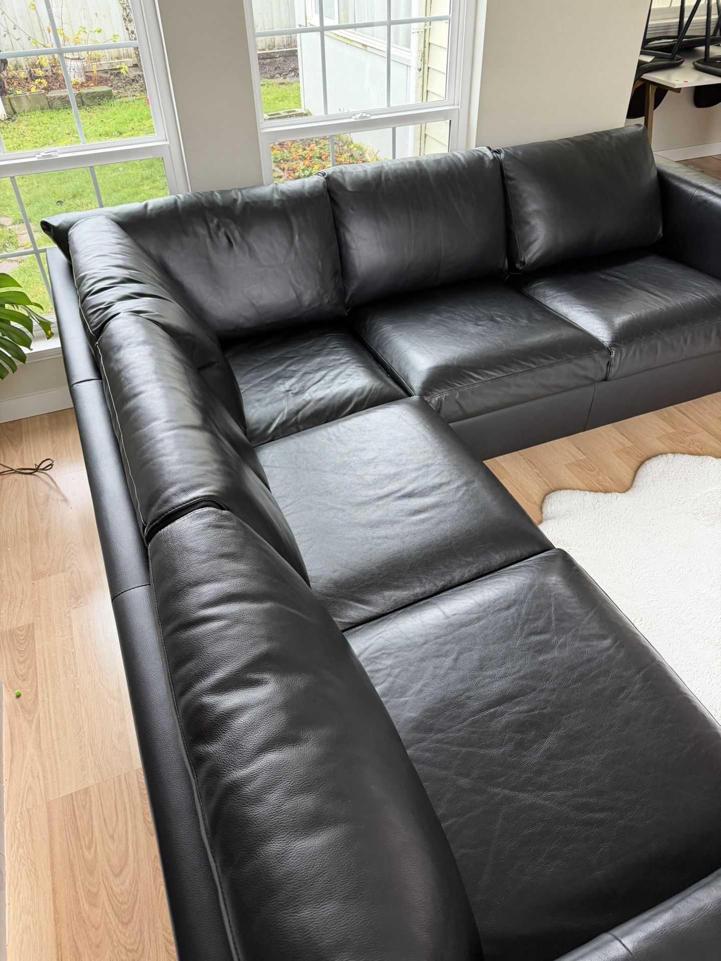 Real Leather Sectional Sofa Couch| Free Delivery