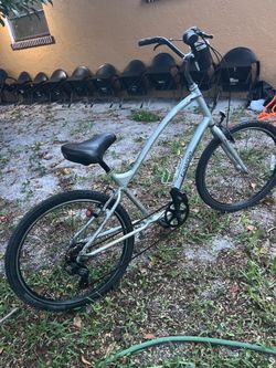 A nice aluminum bike with 7 speed it’s ready to go
