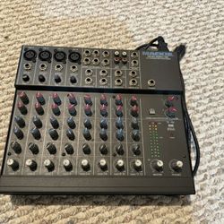 Mackie 1202 Mixer 
