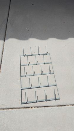Iron mug rack