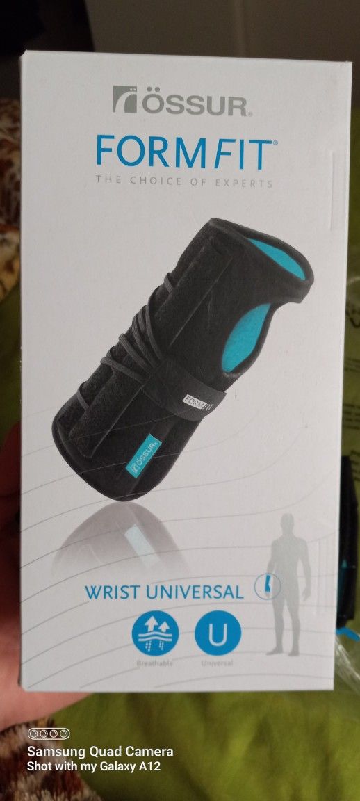 New With Box Never Used Universal Brace For Left Hand $25 Check Out All Pictures Pick Up At Country Club And Grant 
