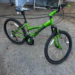 Boys Bike- Like New 