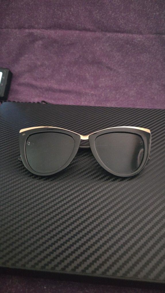 Polaroid Black 'The Juliet 807' Sunglasses