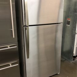 Whirlpool Top Freezer Stainless Steel Refrigerator 18 Cu Ft 