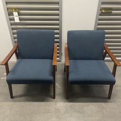 2 LIKE NEW Accent Chairs 